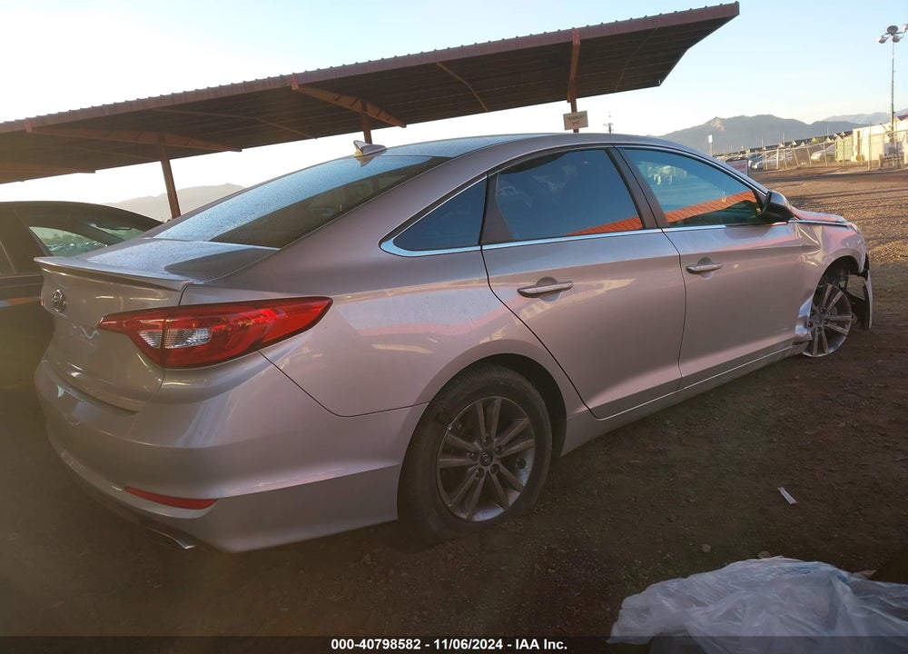 2015 HYUNDAI SONATA SE VIN: 5NPE24AF2FH167739