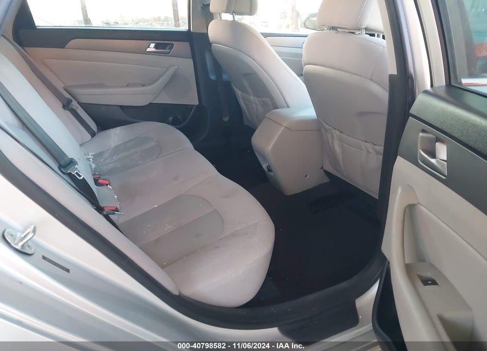 2015 HYUNDAI SONATA SE VIN: 5NPE24AF2FH167739