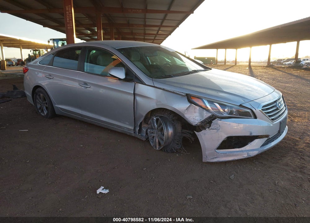 2015 HYUNDAI SONATA SE VIN: 5NPE24AF2FH167739