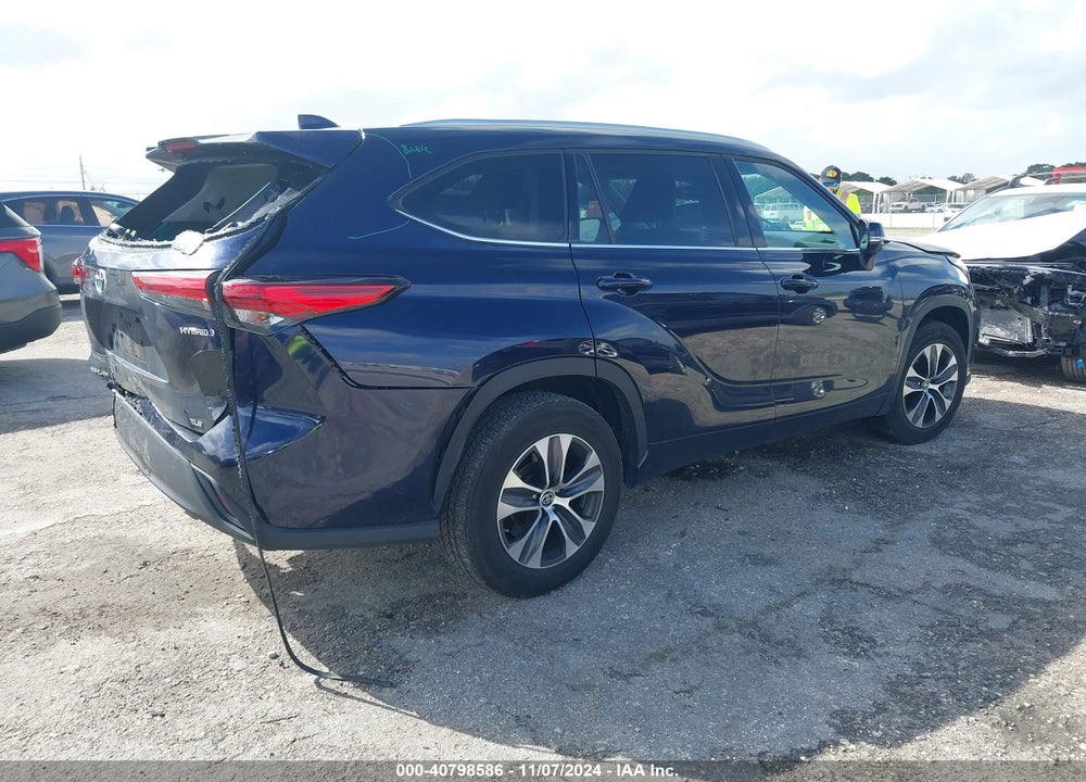 2022 TOYOTA HIGHLANDER HYBRID XLE VIN: 5TDGARAHXNS510042