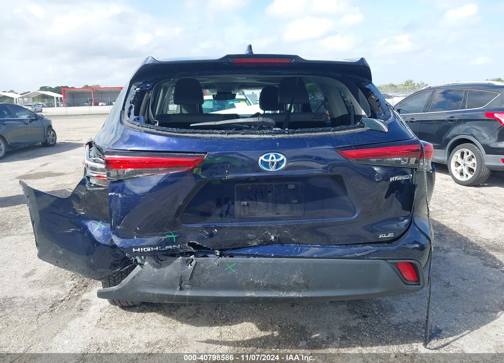 2022 TOYOTA HIGHLANDER HYBRID XLE VIN: 5TDGARAHXNS510042