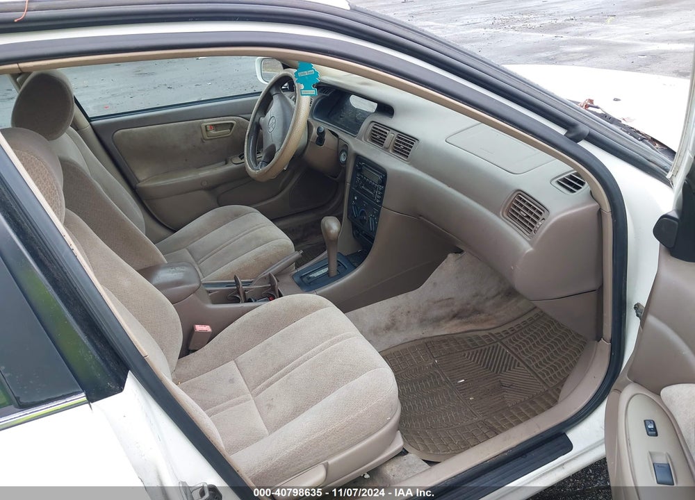 2000 TOYOTA CAMRY LE VIN: 4T1BG22K5YU752274