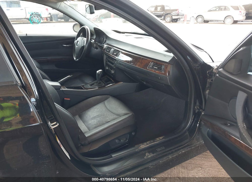 2008 BMW 328I VIN: WBAVA33518P142904