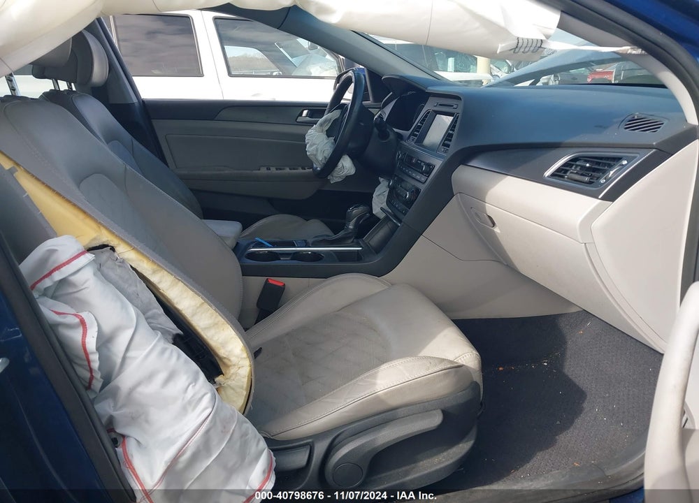 2017 HYUNDAI SONATA SPORT VIN: 5NPE34AF2HH460220