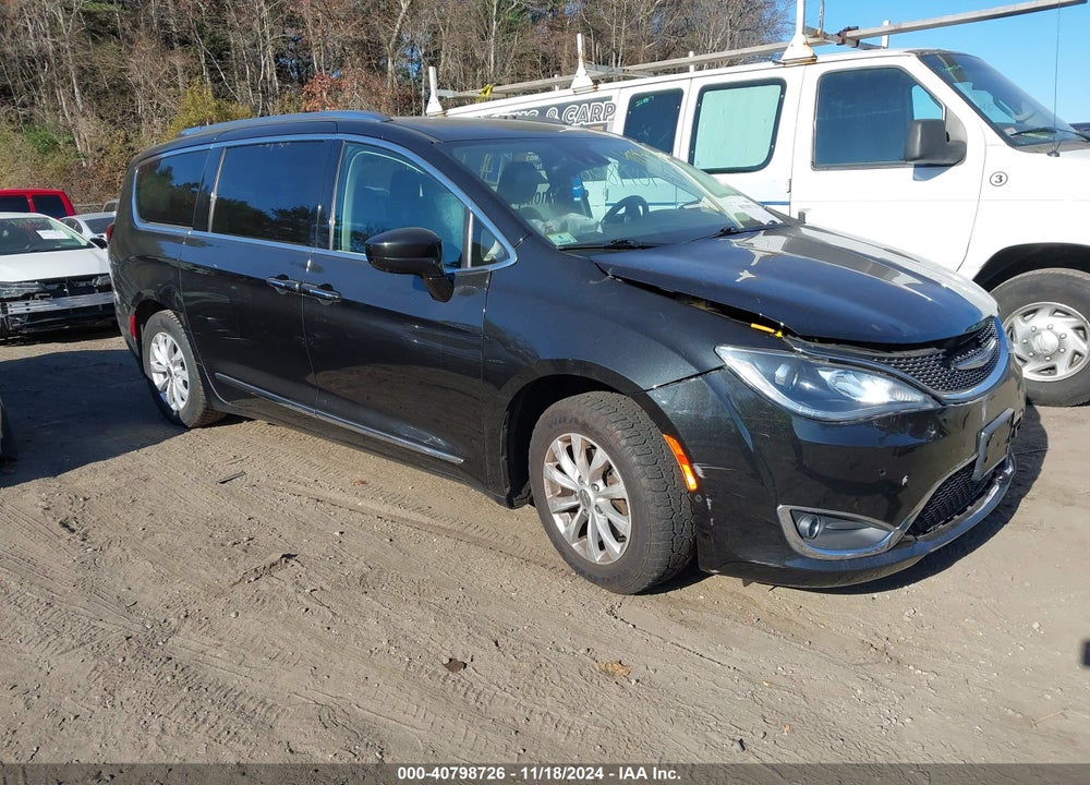 2019 CHRYSLER PACIFICA TOURING L VIN: 2C4RC1BG9KR669732