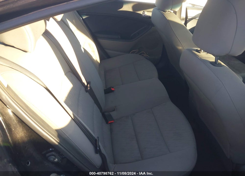 2016 KIA FORTE LX VIN: KNAFK4A66G5500138