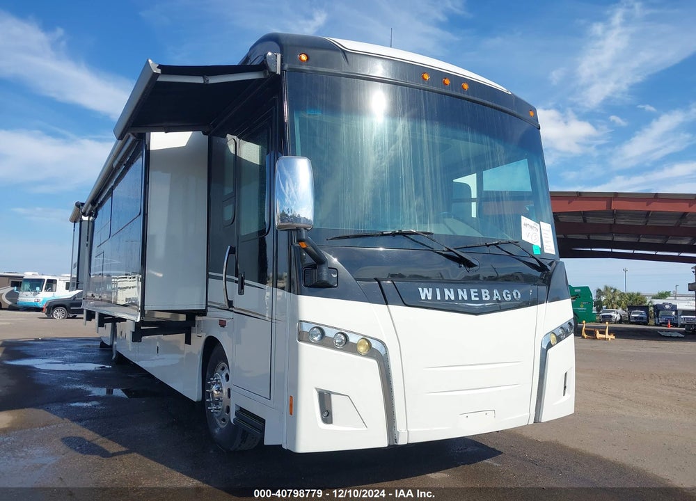 2019 WINNEBAGO HORIZON VIN: 4UZACUFE3JCKB1240