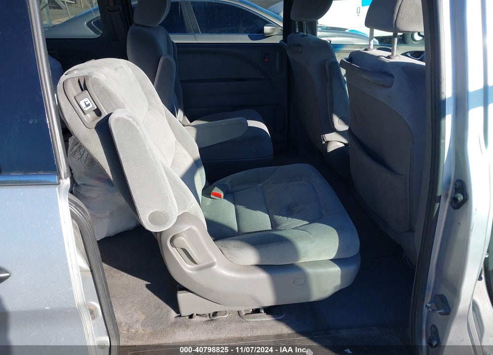 2010 HONDA ODYSSEY LX VIN: 5FNRL3H29AB051408