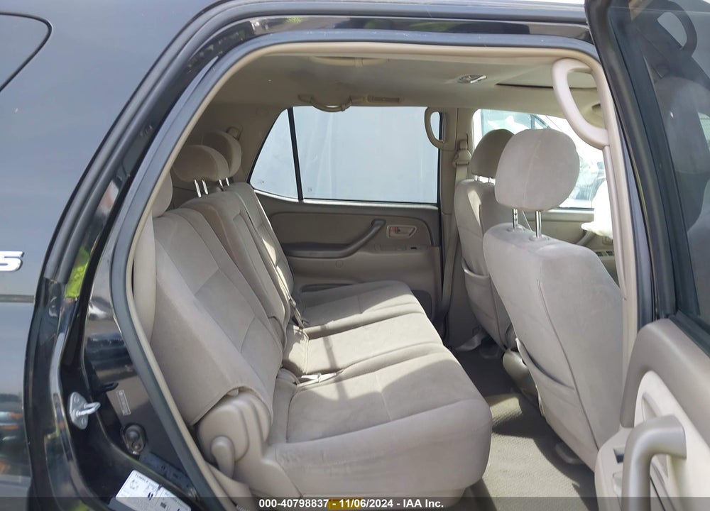 2005 TOYOTA SEQUOIA SR5 V8 VIN: 5TDZT34A75S255641