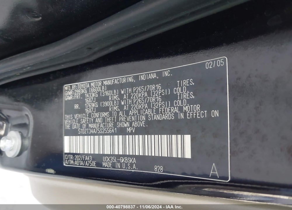 2005 TOYOTA SEQUOIA SR5 V8 VIN: 5TDZT34A75S255641
