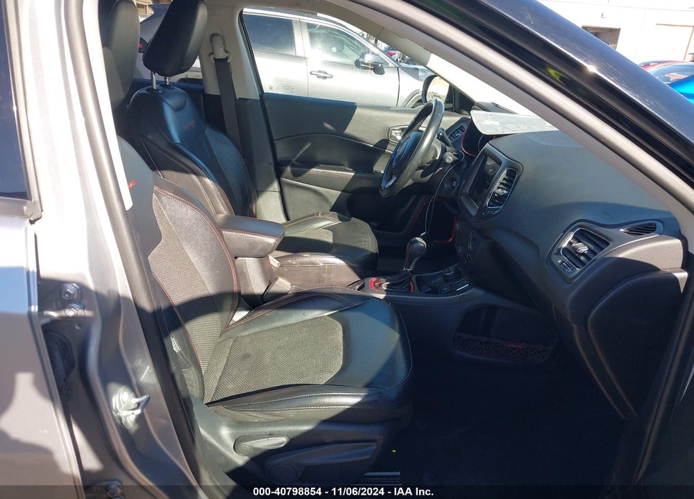 2019 JEEP COMPASS TRAILHAWK 4X4 VIN: 3C4NJDDB6KT668848