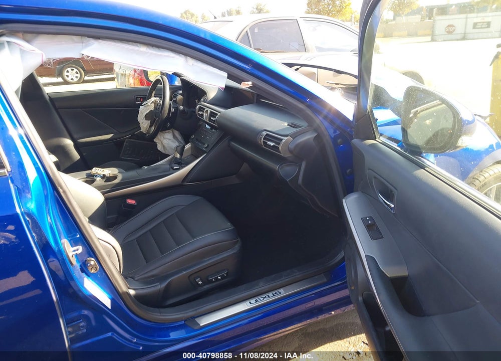 2016 LEXUS IS 200T VIN: JTHBA1D24G5010730