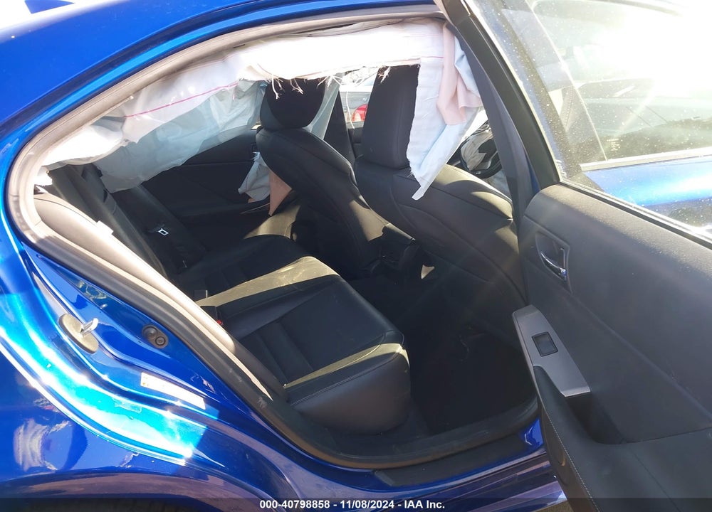 2016 LEXUS IS 200T VIN: JTHBA1D24G5010730