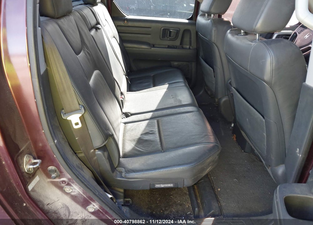 2010 HONDA RIDGELINE RTL VIN: 5FPYK1F51AB004199