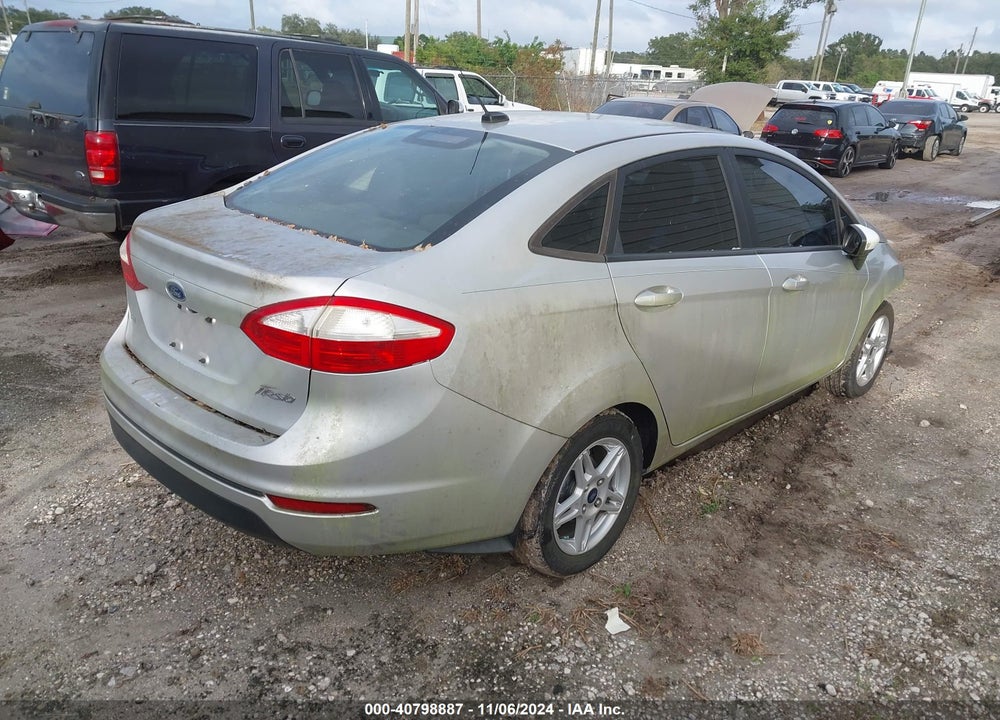 2018 FORD FIESTA SE VIN: 3FADP4BJ8JM111555
