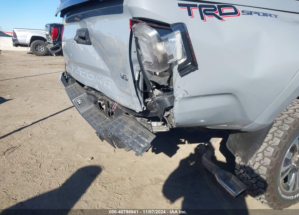 2018 TOYOTA TACOMA TRD SPORT VIN: 3TMAZ5CN2JM073190