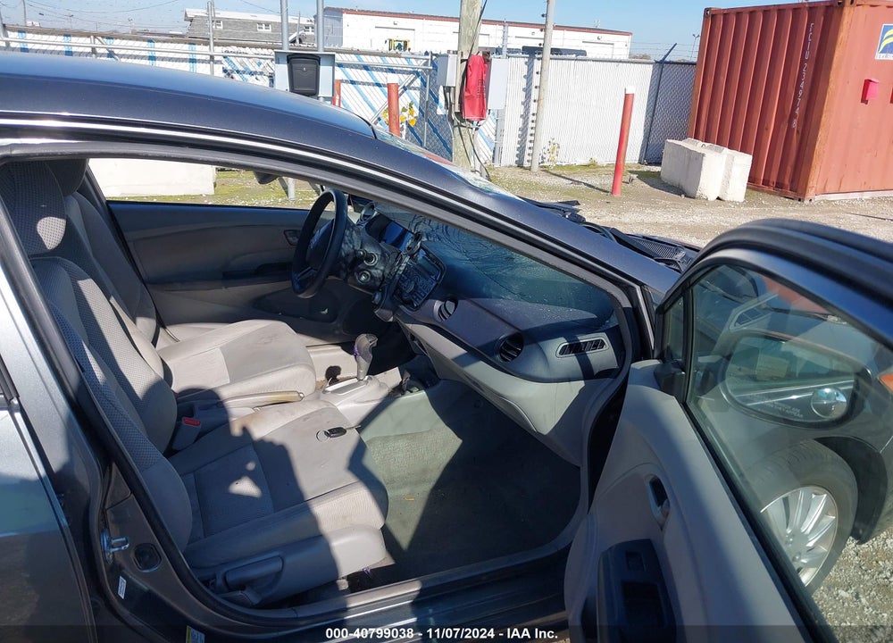 2010 HONDA INSIGHT LX VIN: JHMZE2H56AS036218