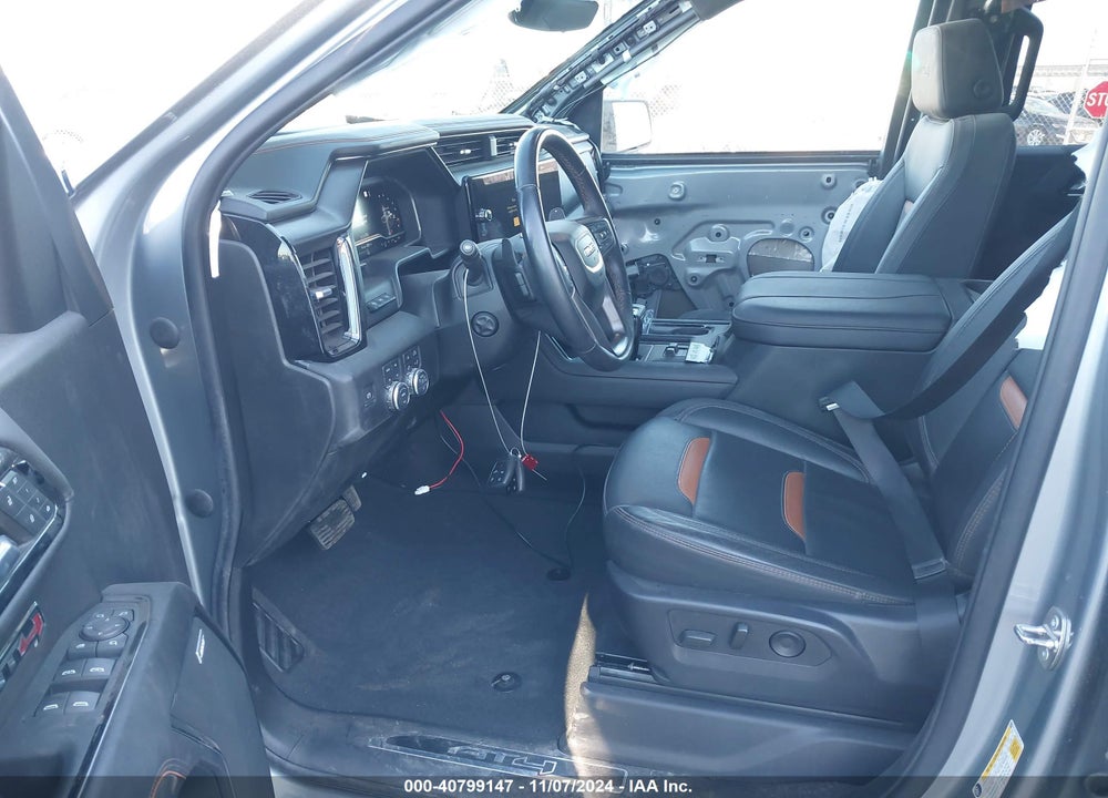 2023 GMC SIERRA 1500 4WD STANDARD BOX AT4 VIN: 1GTUUEE82PZ142731