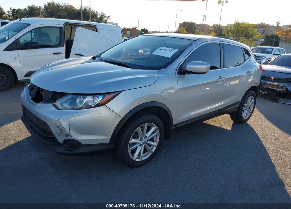2017 NISSAN ROGUE SPORT S VIN: JN1BJ1CP1HW014649