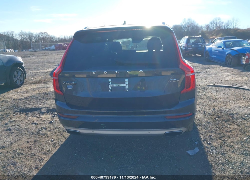 2021 VOLVO XC90 T5 MOMENTUM 7 PASSENGER VIN: YV4102PK9M1698256