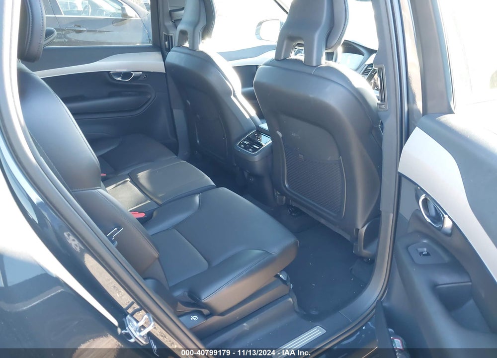 2021 VOLVO XC90 T5 MOMENTUM 7 PASSENGER VIN: YV4102PK9M1698256