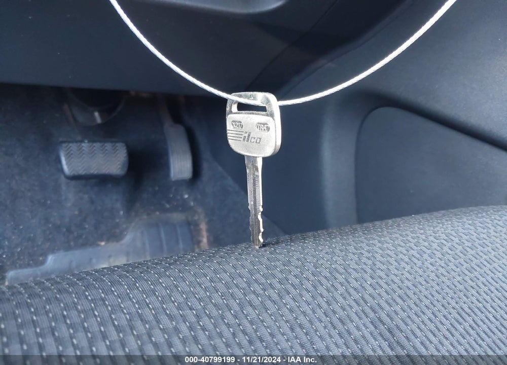2008 SCION XB VIN: JTLKE50E781042923