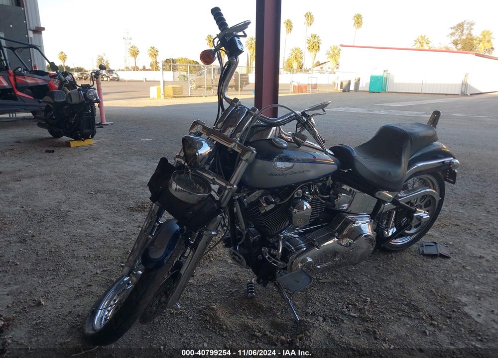 2000 HARLEY-DAVIDSON FXSTD VIN: 1HD1BSY61YY061842