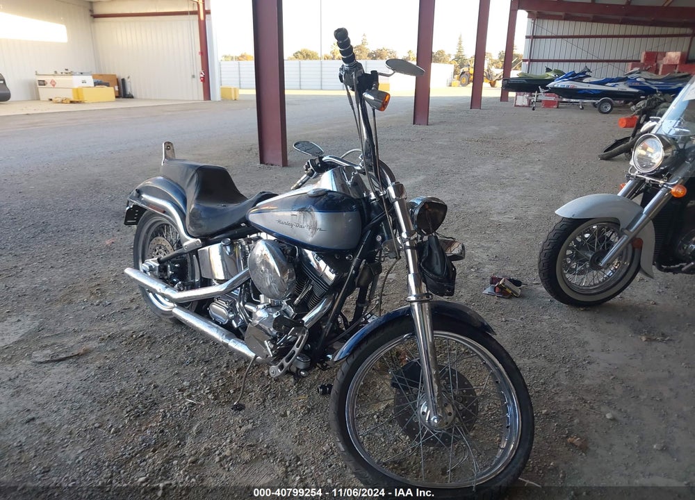 2000 HARLEY-DAVIDSON FXSTD VIN: 1HD1BSY61YY061842