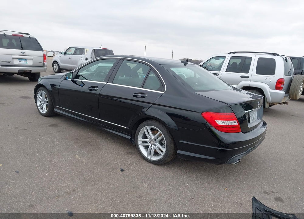 2014 MERCEDES-BENZ C 300 VIN: WDDGF8ABXEA960736