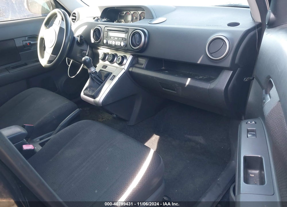 2008 SCION XB VIN: JTLKE50E881010840