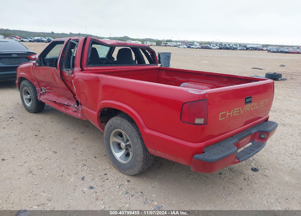 2001 CHEVROLET S-10 VIN: 1GCCS195418194739