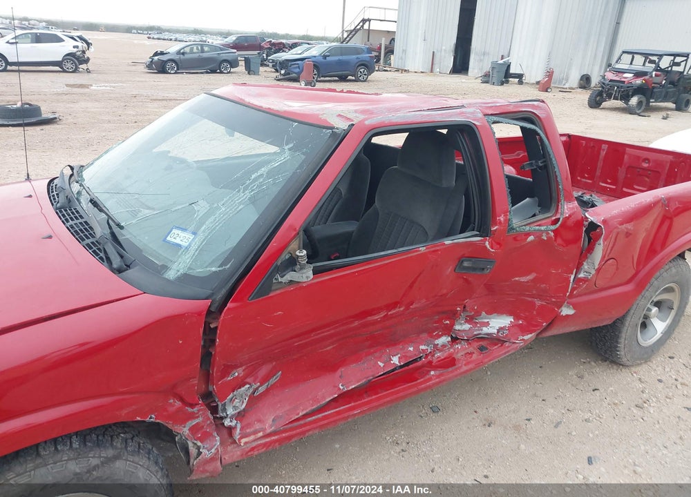 2001 CHEVROLET S-10 VIN: 1GCCS195418194739