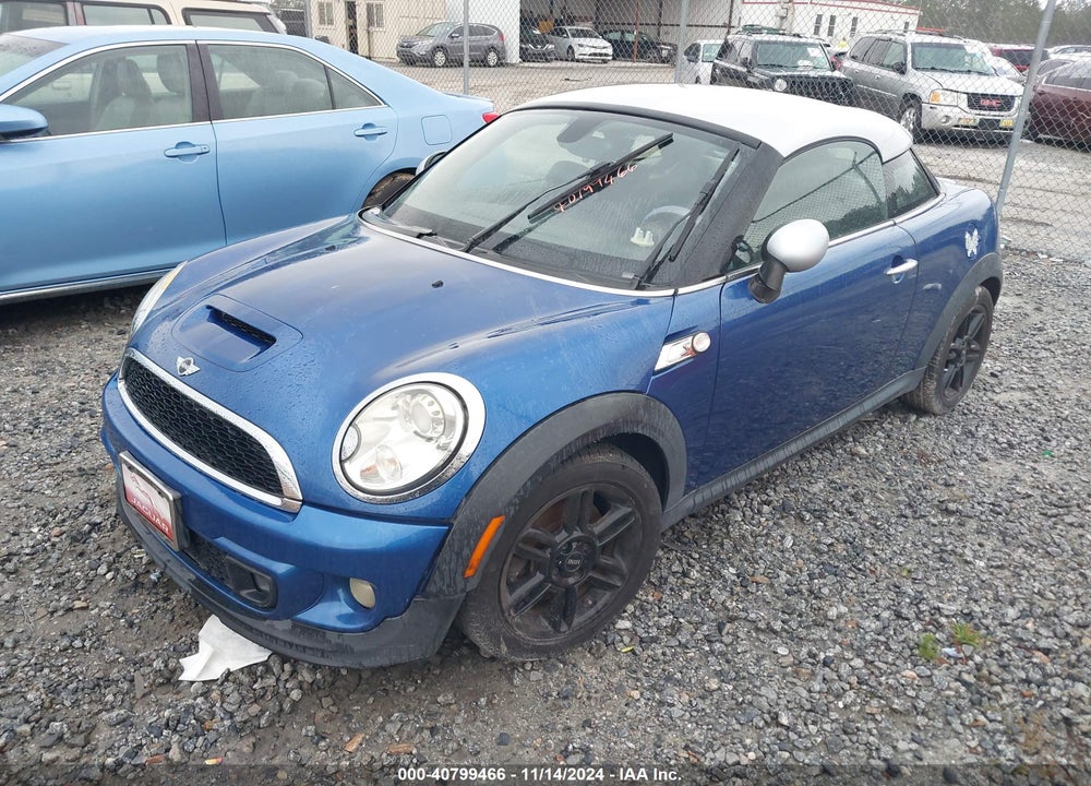 2012 MINI COOPER S VIN: WMWSX3C55CT155432
