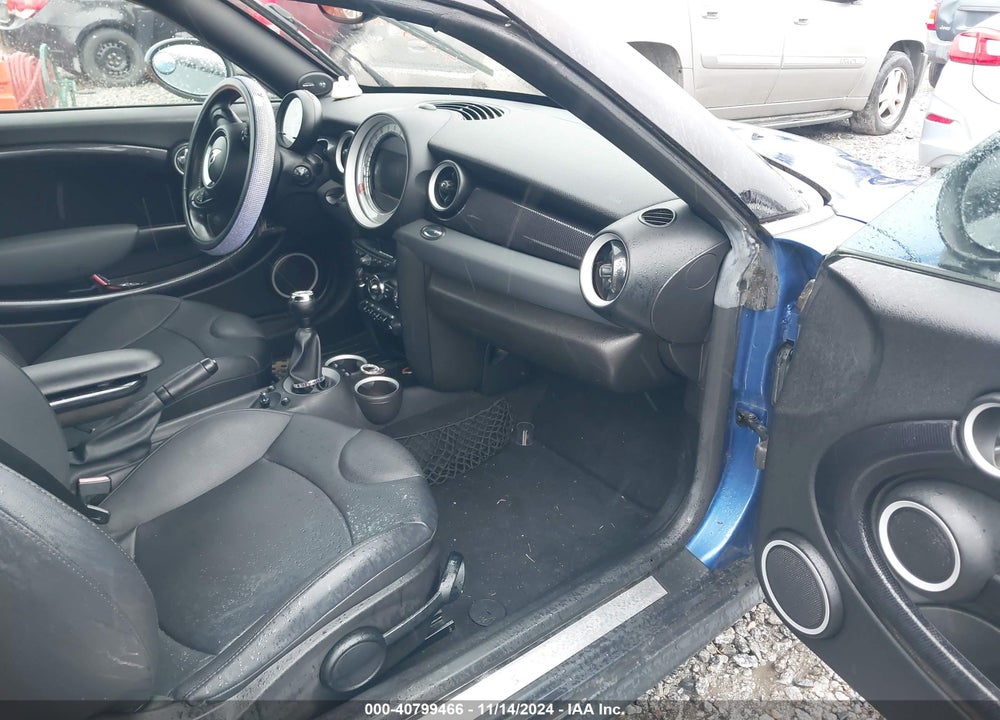2012 MINI COOPER S VIN: WMWSX3C55CT155432