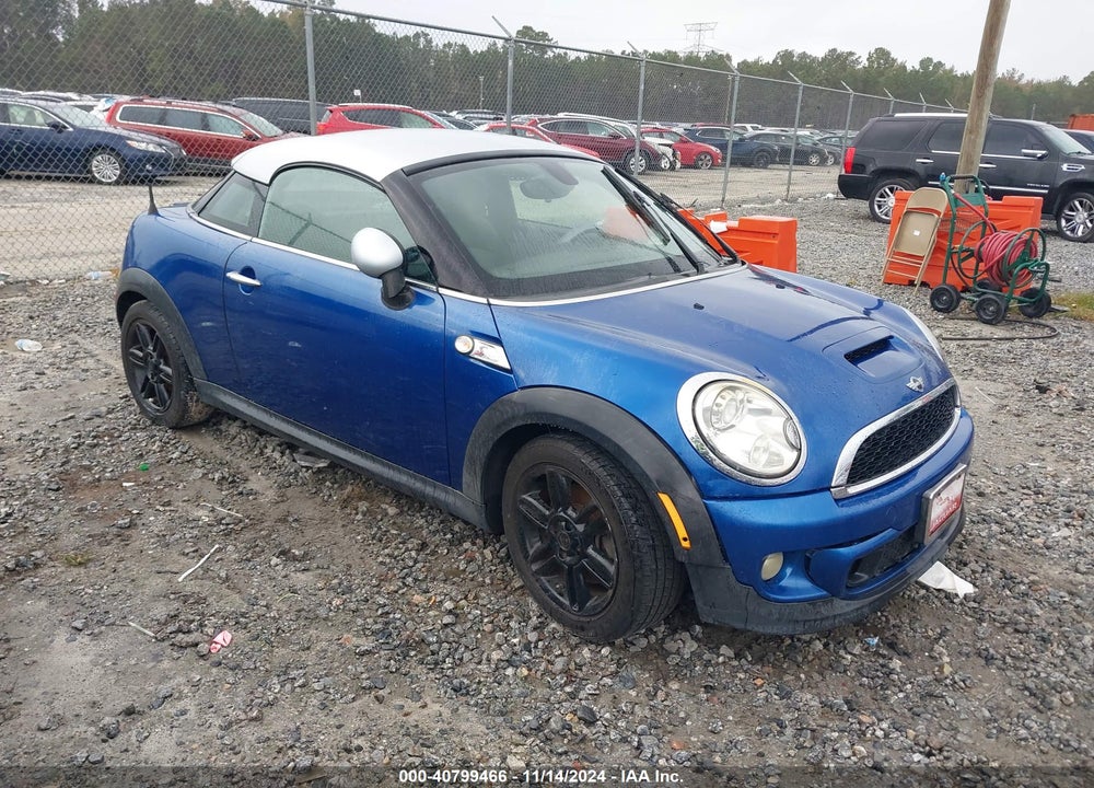 2012 MINI COOPER S VIN: WMWSX3C55CT155432