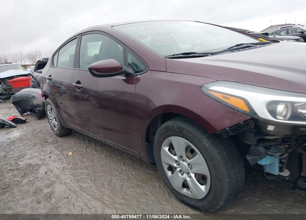 2018 KIA FORTE LX VIN: 3KPFL4A78JE248185