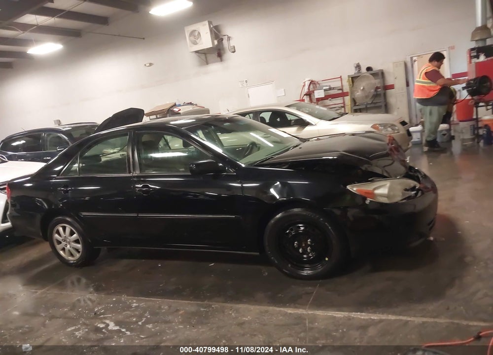 2002 TOYOTA CAMRY XLE VIN: 4T1BE32K02U055470
