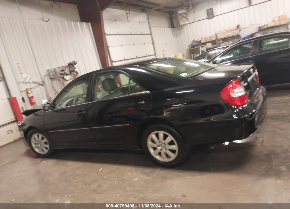 2002 TOYOTA CAMRY XLE VIN: 4T1BE32K02U055470