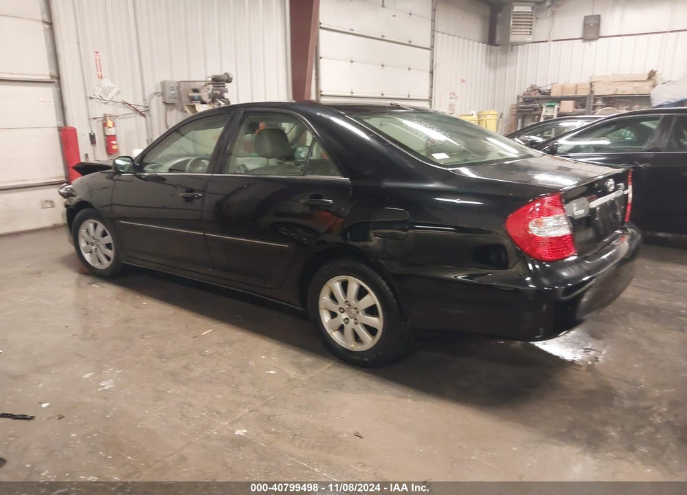 2002 TOYOTA CAMRY XLE VIN: 4T1BE32K02U055470