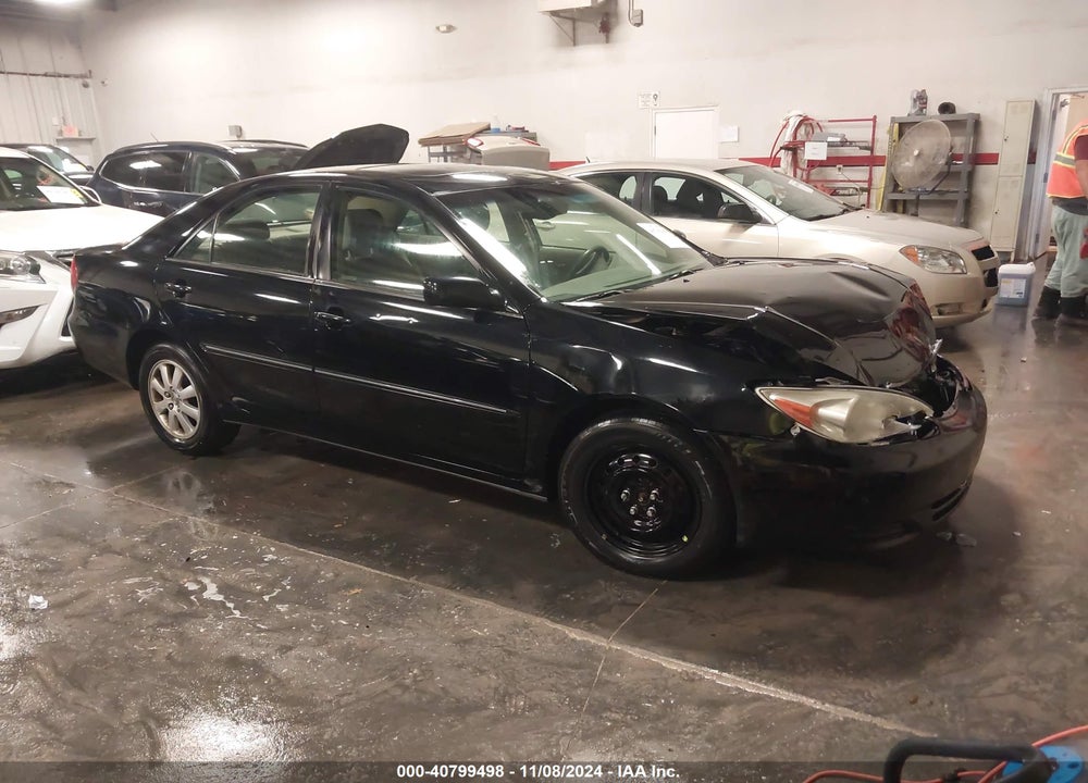 2002 TOYOTA CAMRY XLE VIN: 4T1BE32K02U055470