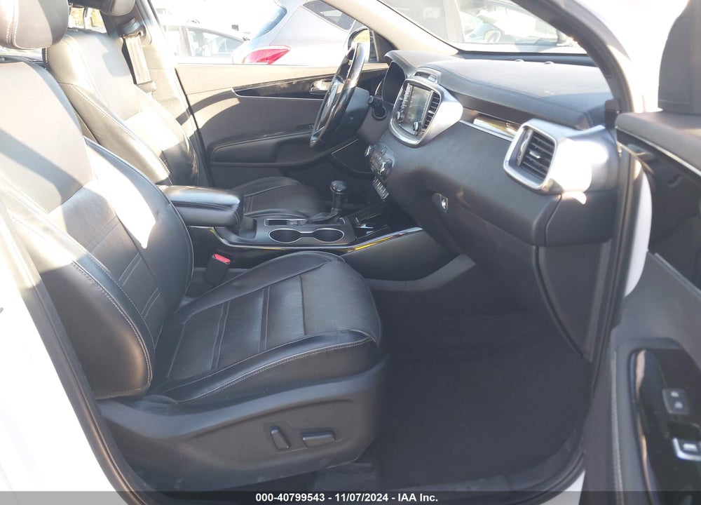 2016 KIA SORENTO 3.3L SXL VIN: 5XYPK4A53GG099802