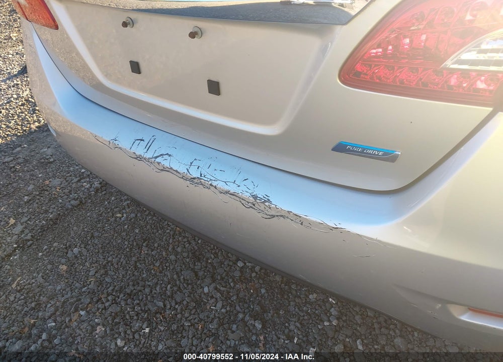 2014 NISSAN SENTRA SL VIN: 3N1AB7AP8EY260181