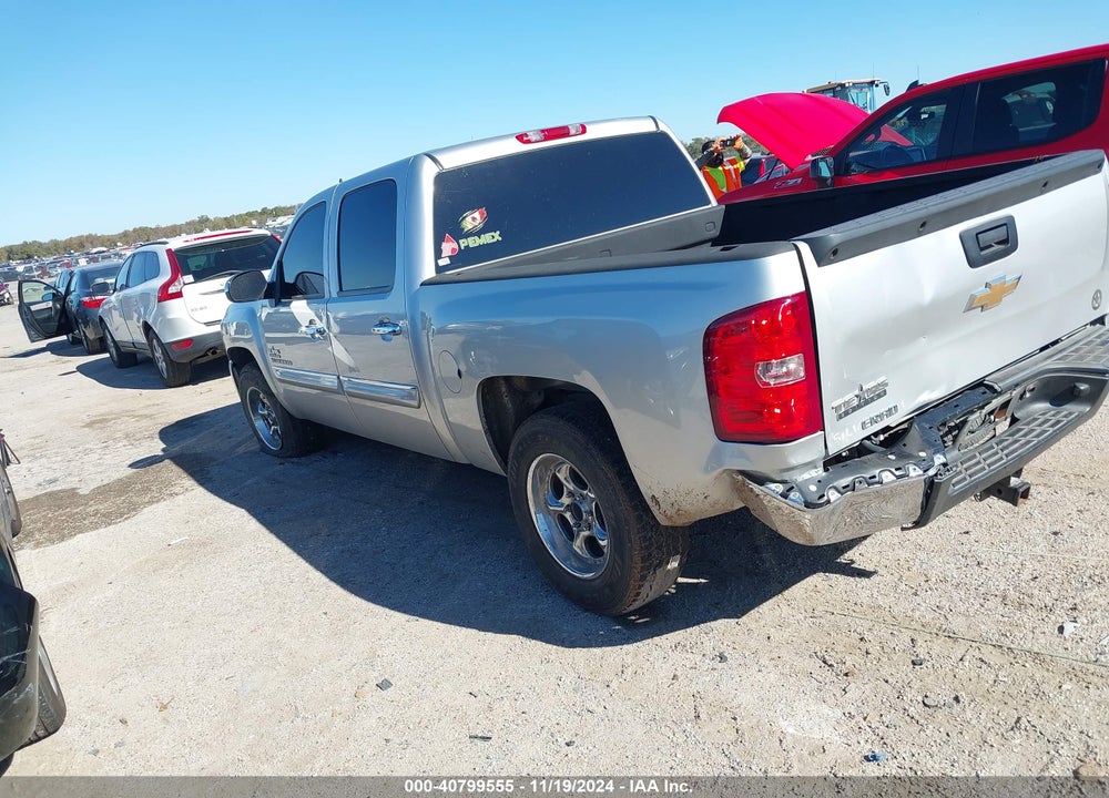 2011 CHEVROLET SILVERADO 1500 LT VIN: 3GCPCSE03BG272826