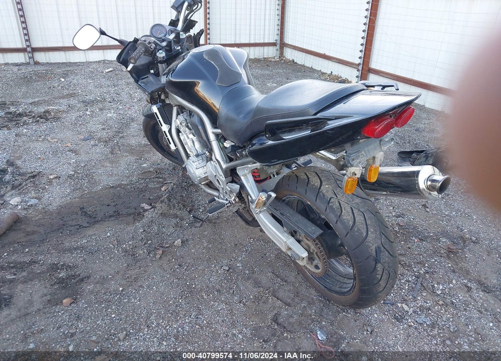 2001 YAMAHA FZS10 VIN: JYARN07EX1A000668