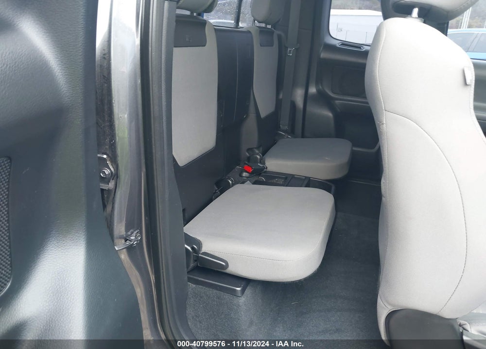 2016 TOYOTA TACOMA SR VIN: 5TFSX5EN7GX045024