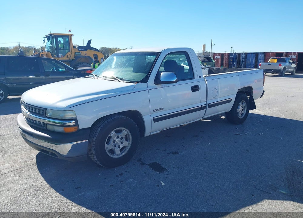 2000 CHEVROLET SILVERADO 1500 LS VIN: 1GCEC14V1YE328356