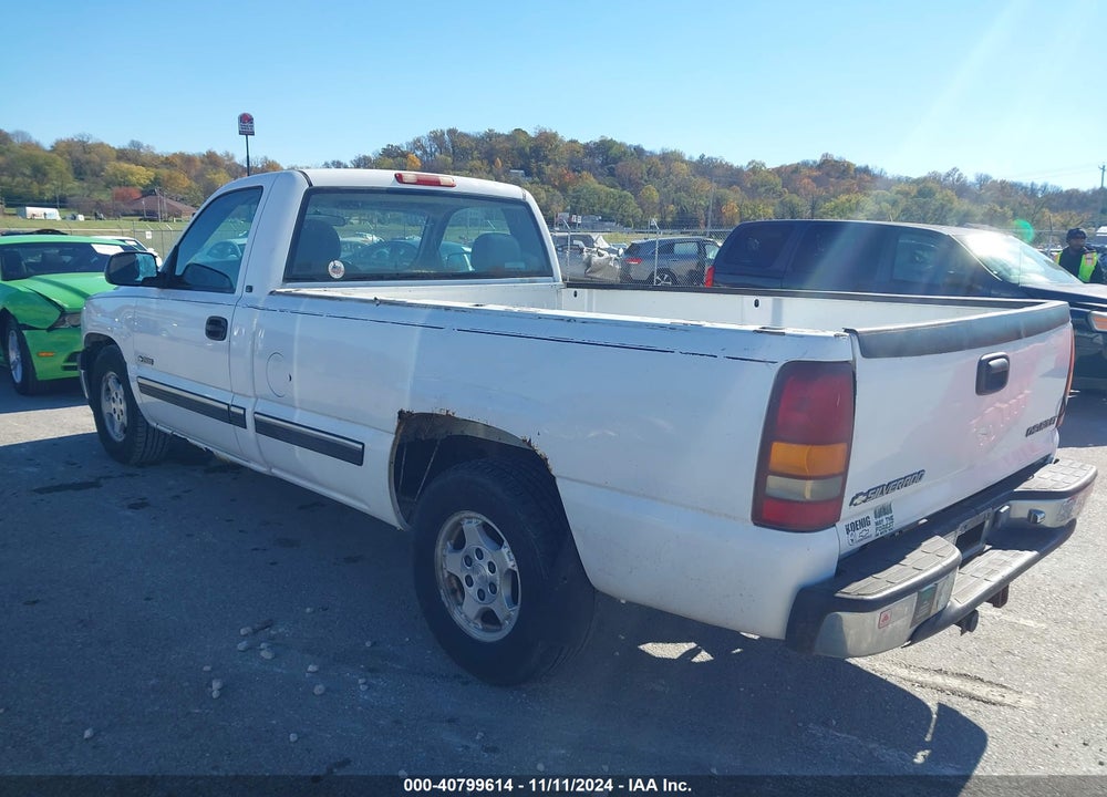 2000 CHEVROLET SILVERADO 1500 LS VIN: 1GCEC14V1YE328356