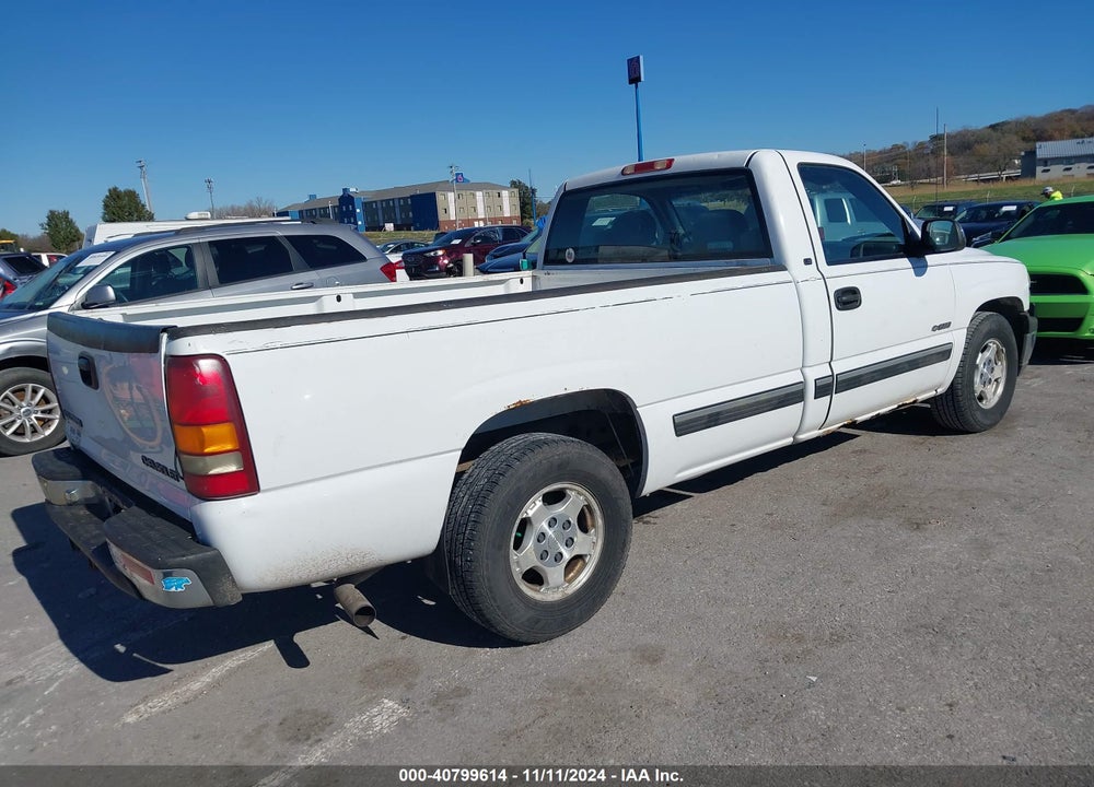 2000 CHEVROLET SILVERADO 1500 LS VIN: 1GCEC14V1YE328356