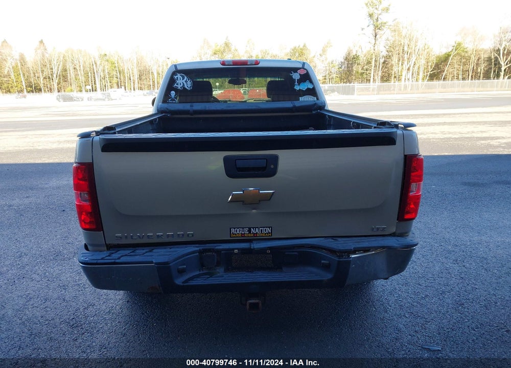 2007 CHEVROLET SILVERADO 1500 LTZ VIN: 2GCEK19JX71637350