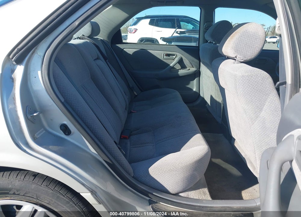 2001 TOYOTA CAMRY LE VIN: 4T1BG22K11U806983